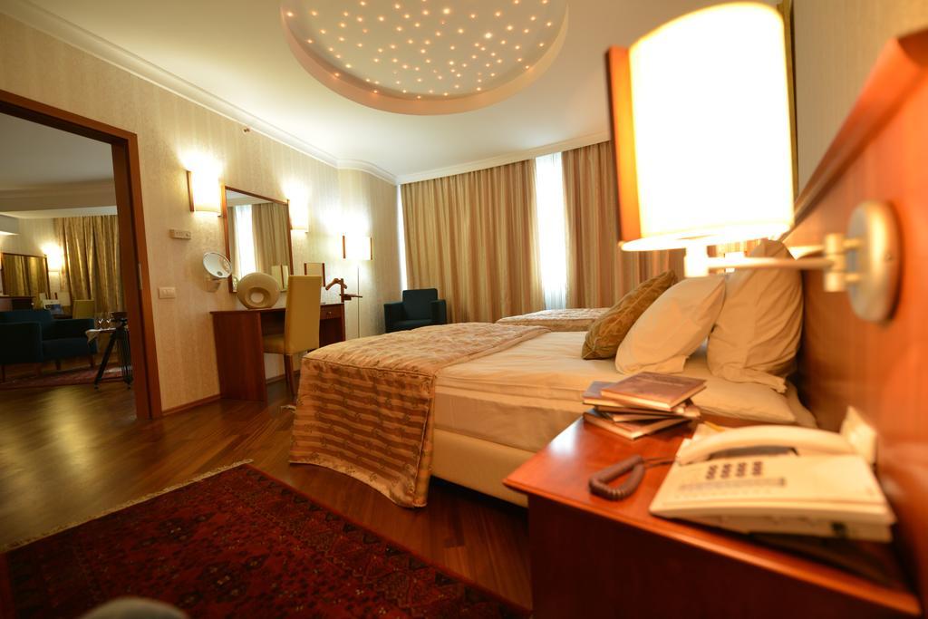 Hotel Karpos Skopje Extérieur photo